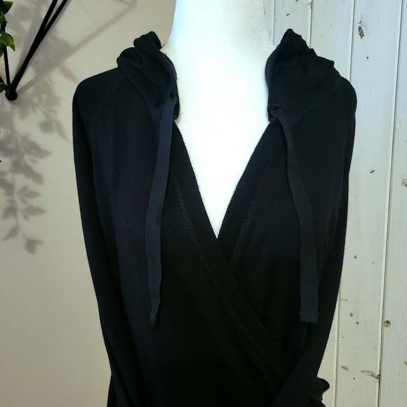 ATHLETA | RECHARGE SWEATER black medium - Picture 2 of 10